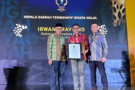 Irwan Prayitno terpilih sebagai kepala daerah terinovatif pengembangan wisata halal versi ASR