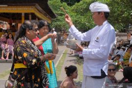 Persembahyangan Hari Raya Pagerwesi