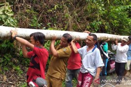 Wabup Sijunjung terlibat gotong royong sama warga, antisipasi bencana