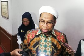 Mochtar Ngabalin sebut mengkritik boleh, tetapi berikan jalan keluar