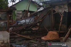 Puting beliung menerjang dua kecamatan di Sumenep