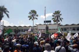 "Topi Bangsa" aksi 1212 tolak radikalisme di Jember