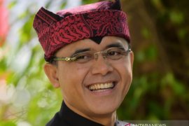 Azwar Anas: Pengelolaan pariwisata perlu paradigma baru