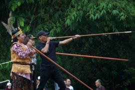 Gubernur minta masyarakat terlibat aktif pariwisata