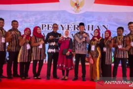 Pemda terima sertifikat tanah dari Menteri ATR gratis