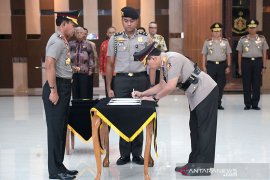 Mantan Kadiv Propam Polri Irjen Pol Listyo Sigit Prabowo resmi jabat Kabareskrim Polri