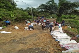 Erosi Sungai Batang Serangan akibatkan tanah amblas 30 meter