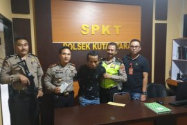 Turis Ukraina jadi korban "jambret" di Kuta Utara