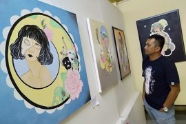 Lukisan gadis cantik hiasi pameran di Taman Budaya Kalsel
