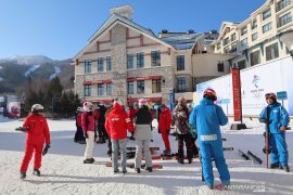 Pemerintah China ubah desa tertinggal jadi arena ski internasional