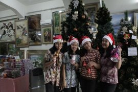 Pernak pernik Natal ramai dijual di Bandarlampung