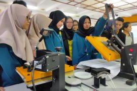 Cari peluang usaha, mahasiswa politeknik Ubaya dilatih jadi wirausahawan