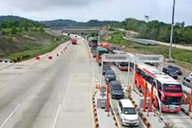 19.822 kendaraan masuk tol trans Sumatera pada H-3 Natal
