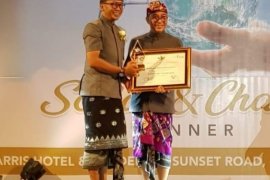 Ketua PHRI Kota Denpasar sabet penghargaan "ITTA" dan "Suksma Bali"