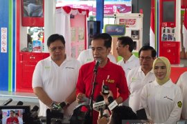Jokowi targetkan peremajaan kebun sawit hingga 500.000 HA