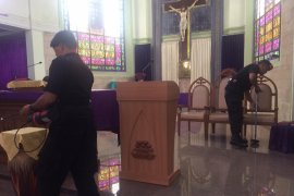 Jibom Gegana Satbrimobda DIY sterilisasi 20 gereja jelang perayaan Natal
