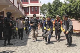 Tas mencurigakan di dekat Gereja Bethel