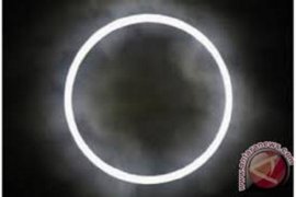 Kedai dadakan dan durian bermunculan di Lokasi Gerhana Matahari di Kampung Bunsur Siak