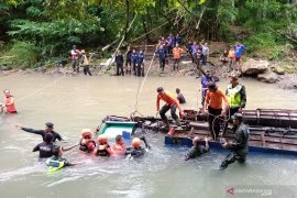 Tidak injak rem, sopir bus Sriwijaya diduga kejar target