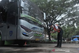 Pemeriksaan Bus AKAP di Teminal KM 12 Palembang Page 2 Small