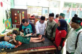 Ratusan anak ikuti khitanan massal gratis di Kota Surabaya