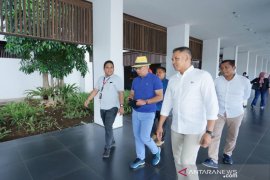 Ridwan Kamil dan keluarga berlibur akhir tahun ke Banyuwangi