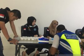 BNNP urine tests pilots in Syamsudin Noor Int'l Airport