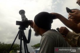 Warga Bangka Tengah berhasil lihat GMC kendati cuaca mendung