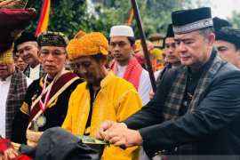 Wagub: di minangkabau ninik mamak orang berbudi tinggi