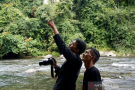 Sentuhan kearifan lokal, cara Ritno "melawan" pembalakan liar