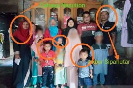 Satu keluarga korban banjir besar di Labura belum ditemukan