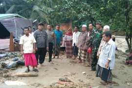 Polres Labuhanbatu siap bantu korban banjir besar di Labuhanbatu Utara