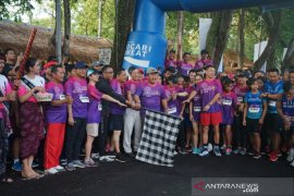 1.477 peserta meriahkan "Denfest Color Run 5K"