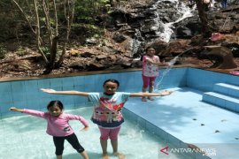 Sultan Adam Public Forest Park full of tourists