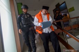 Bupati nonaktif Indramayu diduga terima suap Rp3,6 miliar dari Carsa