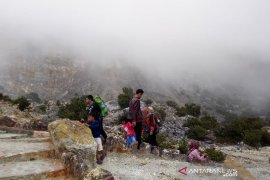 Wisata Alam Papandayan siap menampung 2.500 tenda untuk malam tahun baru