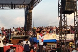 Ribuan umat ikuti pengajian Ustadz Abdul Somad