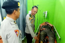 Warga Barsel diminta waspada potensi petir saat musim hujan