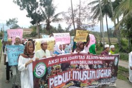 Peduli Uighur, ratusan muslim Madina gelar aksi solidaritas
