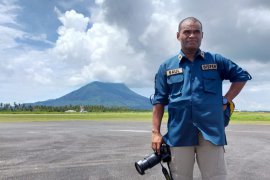 TNI siagakan lima KRI amankan Perairan Natuna