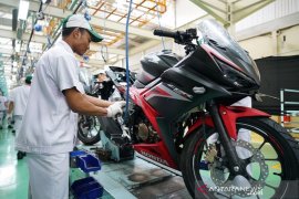 AHM segarkan Honda CBR150R