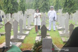 Salah satu perempuan hebat Indonesia telah pergi