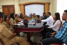 Pemkot Zuidplas Belanda bantu korban gempa Ambon