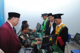 UISU berikan penghargaan kepada empat tokoh