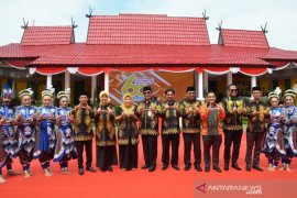 Gubernur: Pemerintah dan masyarakat wajib bersyukur