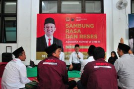 Legislator: Penguatan UMKM di pesantren kunci sukses kewirausahaan