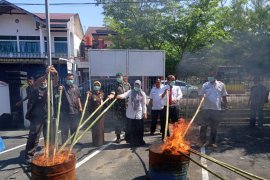 Kejari Pesisir Selatan musnahkan barang bukti kejahatan