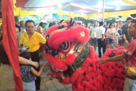 Ethnic Chinese in Padang holds the sincia night market welcomes Chinese New Year