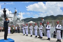 Presiden tinjau kesiapan KRI di Natuna