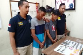 Polres Jayapura tangkap dua pengedar ganja di Sentani
